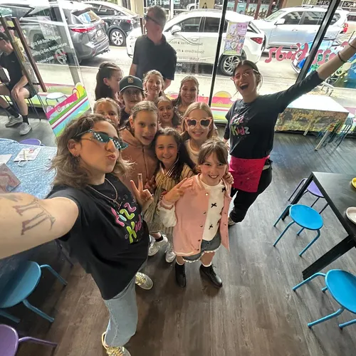 Only the coolest party vibes at Fizz Kidz! 😎 

#fizzkidz #kids #melbournekids #partygirl #birthdaygirl