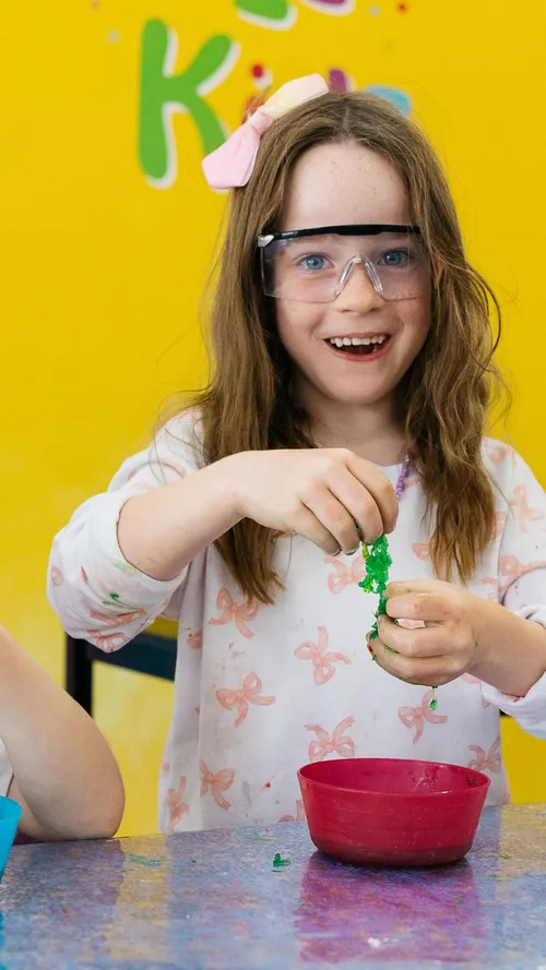 Come make monster slime with us! 

#fizzkidz #kidsparty #melbournekids #party #melbournekids #slimeparty #slime