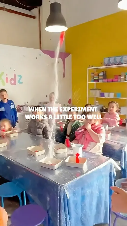 Curiosity, laughter, and the occasional runaway rocket… that’s Fizz Kidz!!! 🚀🧨