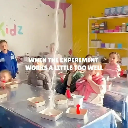 Curiosity, laughter, and the occasional runaway rocket… that’s Fizz Kidz!!! 🚀🧨