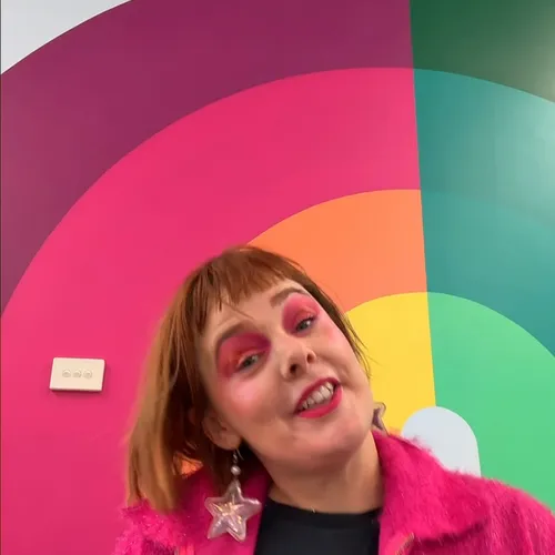 And just like that… it’s time to say goodbye 👋🌈

At PlayLab, even our goodbyes come with a song because after a morning of creating, exploring, making mess and learning through play, there’s only one way to finish… together 

Comment PLAYLAB and we’ll send you everything you need to know!