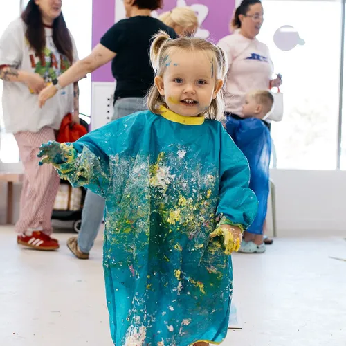 And just like that… it’s time to say goodbye 👋🌈

At PlayLab, even our goodbyes come with a song because after a morning of creating, exploring, making mess and learning through play, there’s only one way to finish… together 

Comment PLAYLAB and we’ll send you everything you need to know!