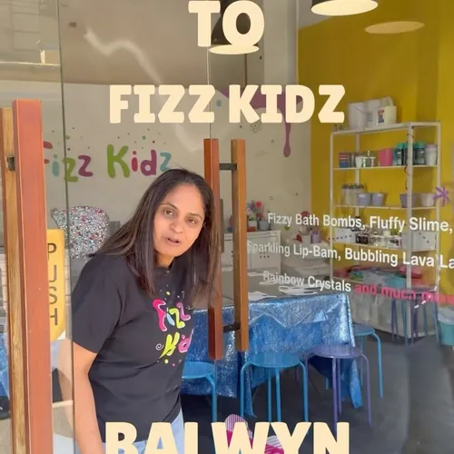 Welcome to Fizz Kidz Balwyn 

Where birthdays get a little messier, school holidays get a LOT more fun, and there’s always something exciting happening behind our doors!!

From our iconic Fizz Kidz birthday parties to action-packed School Holiday Programs filled with science, creativity, experiments and plenty of FIZZ… Balwyn is ready for you 

Come make some magic with us